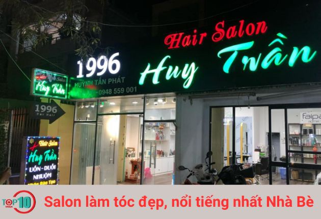Hair Salon Huy Trần là salon làm tóc được nhiều người yêu thích | Nguồn: Huy Trần