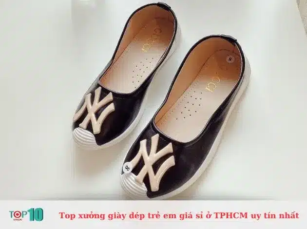 Kho sỉ giày dép Phương Anh