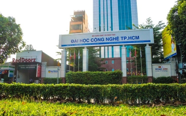 Trường Đại học Công Nghệ TPHCM (HUTECH)