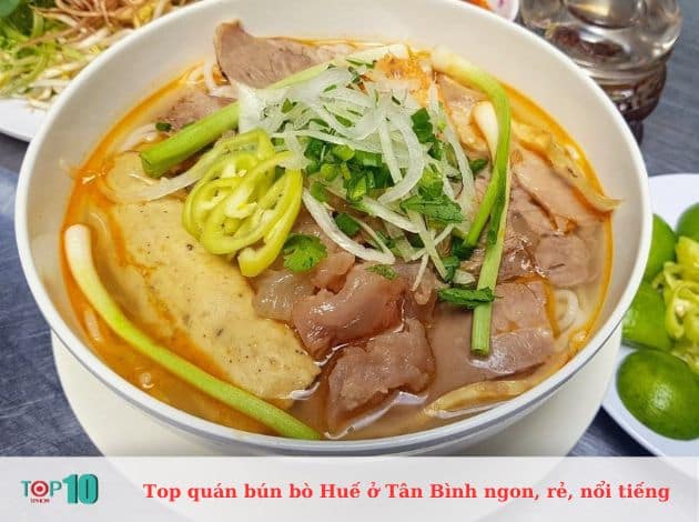 Bún Bò Huế - Hạnh