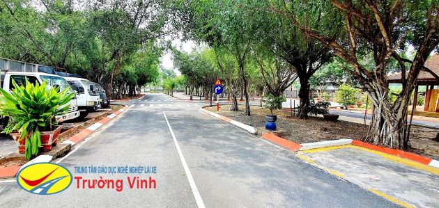 Trung tâm dạy nghề lái xe Trường Vinh