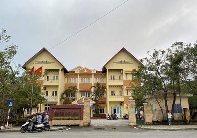 Khoa Du lịch – Đại học Huế