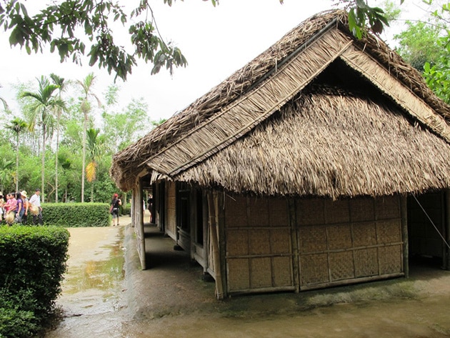 Mẫu nhà tre lợp lá cọ kế thừa cấu trúc nhà năm gian kiểu bắc bộ