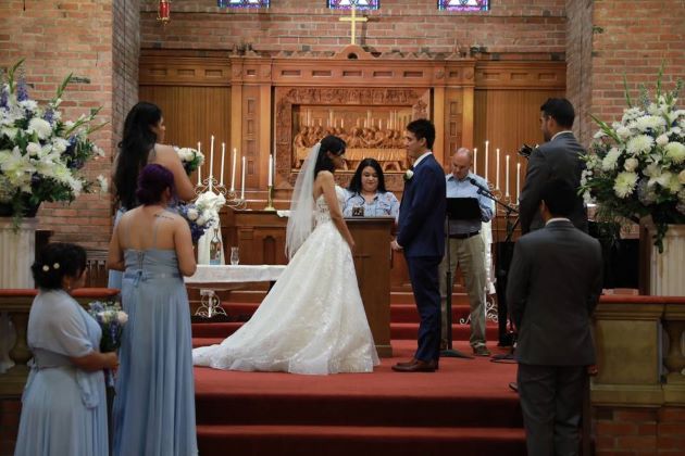 Hình ảnh đám cưới trong nhà thờ
