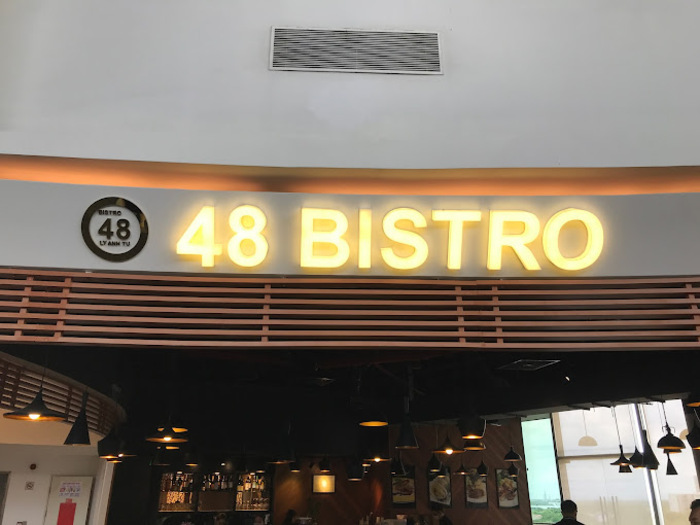 nhà hàng 48 Bistro bán bò bít tết