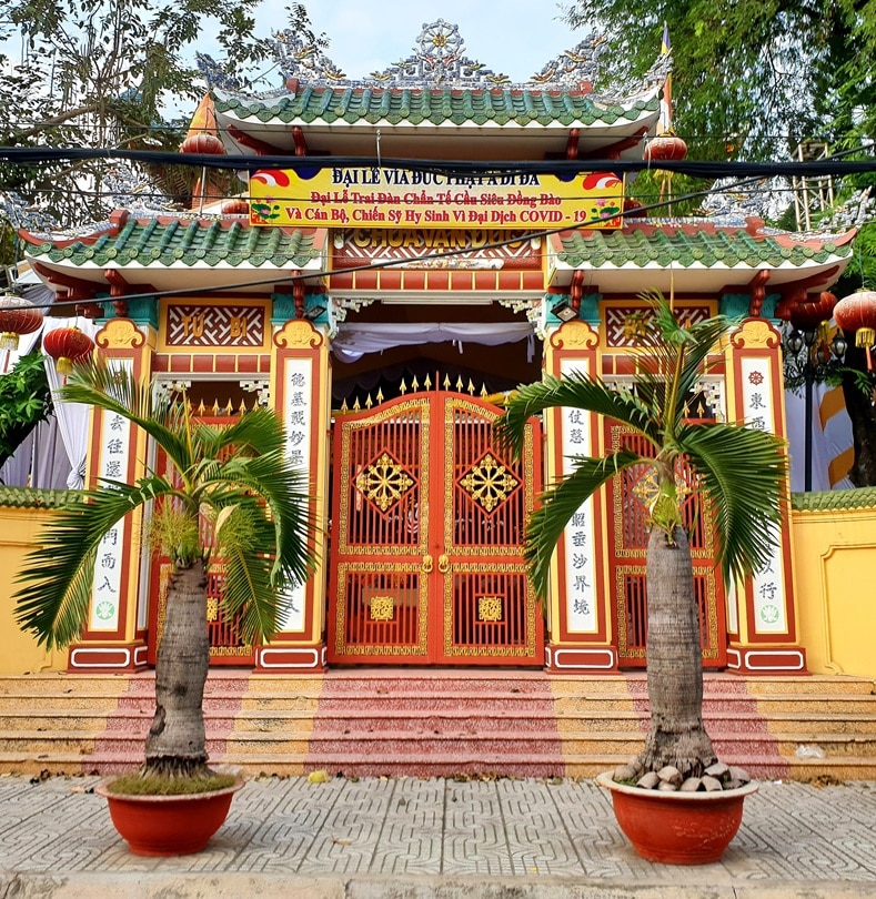 Một trong các ngôi chùa linh thiêng ở Bình Tân
