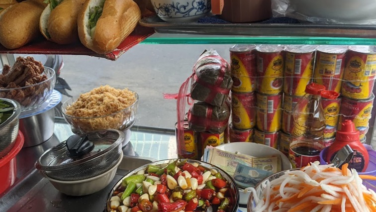 Bánh Mì Chả Cá Nha Trang - Nguyễn Thị Minh Khai