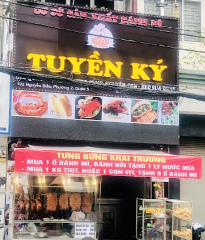 Bánh Mì Heo Quay Tuyền Ký