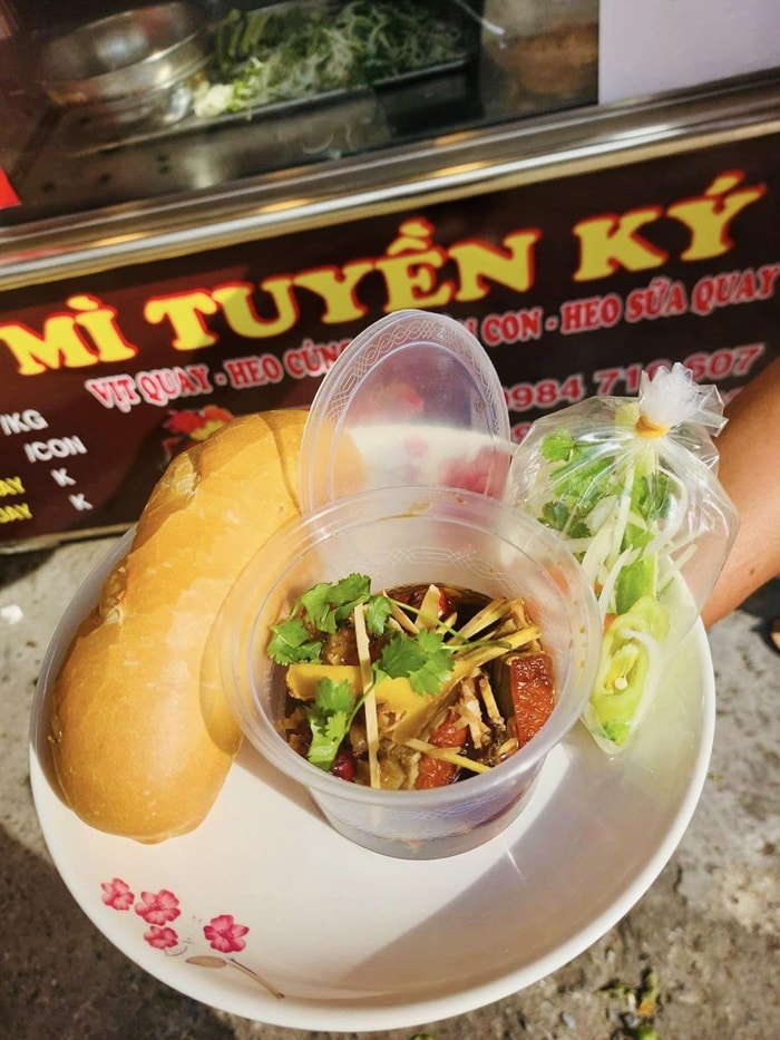 Bánh Mì Tuyền Ký Thủ Đức 