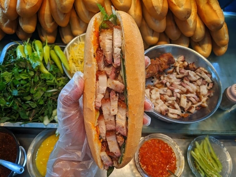 Bánh Mì Phố Cổ 159