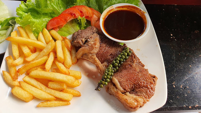 Địa chỉ quán ăn bò bít tết nên thử tại Tân Phú