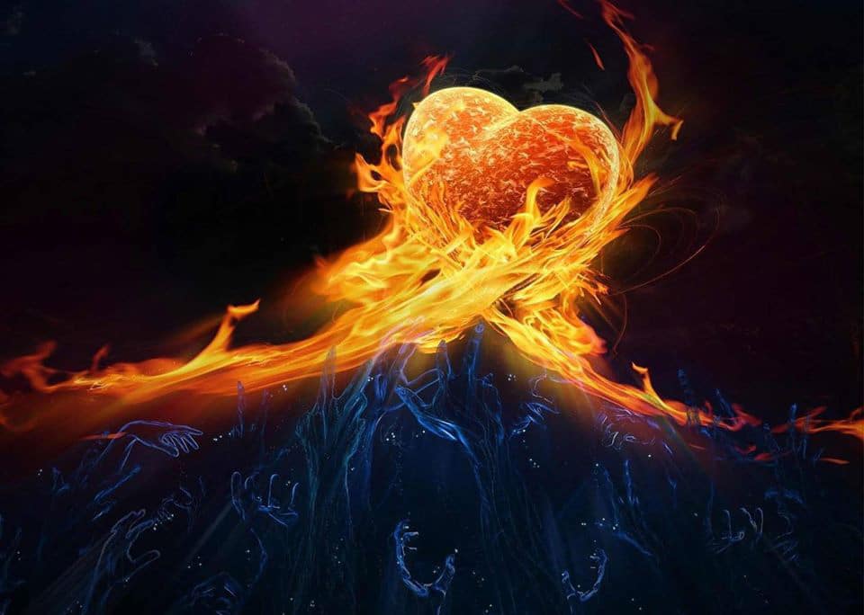 Hình ngọn lửa thắp sáng kết thành hình trái tim ấm áp.