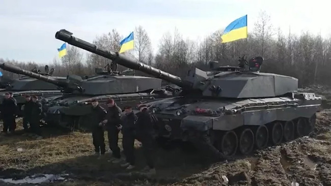 Chiêm ngưỡng dàn xe tăng của Ukraina trên chiến trường.