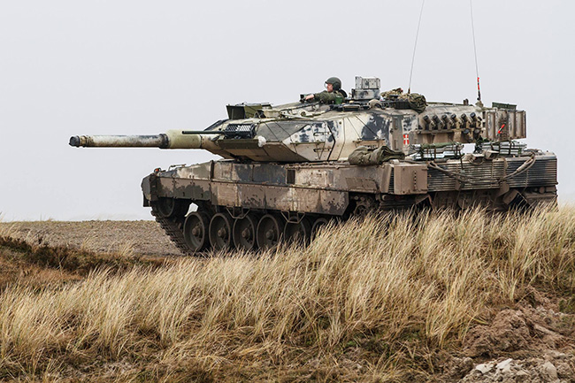Hình ảnh chiếc xe tăng thể hiên uy lực của một đội quân.