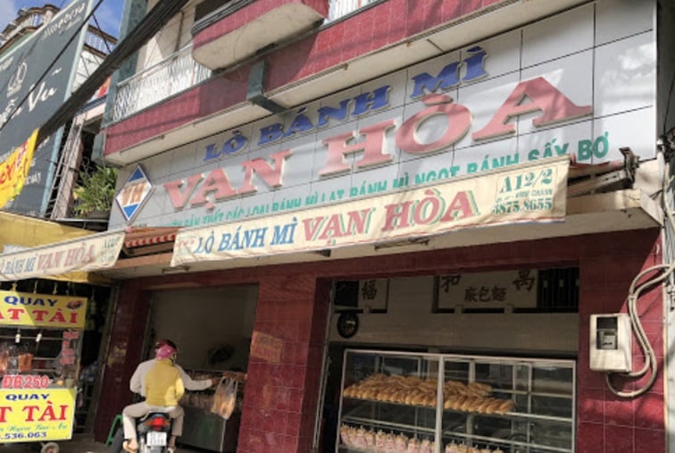 Lò Bánh Mì Vạn Hòa