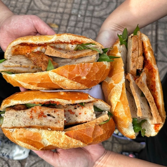 Top quán bánh mì ngon nhất ở Quận 8