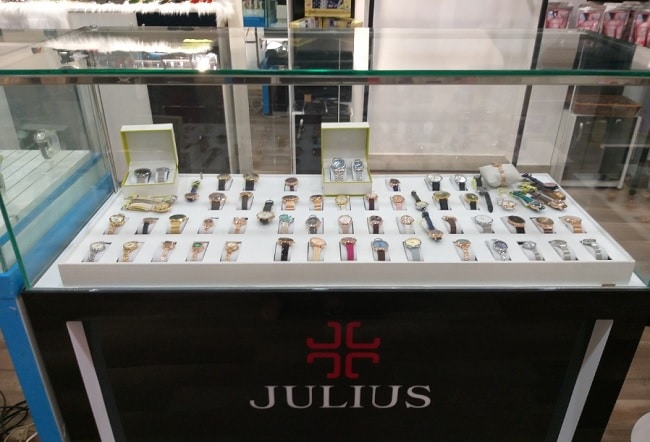 Đồng hồ Julius