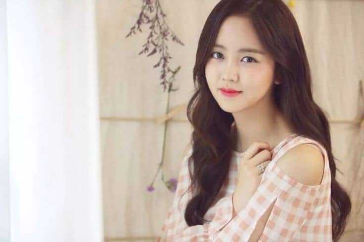 Ngắm nhìn vẻ đẹp tinh tế của thiếu nữ xinh đẹp Hàn Quốc.