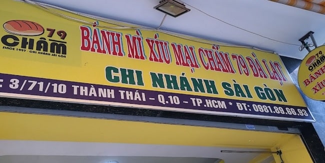 Bánh mì xíu mại chấm 79 Đà Lạt